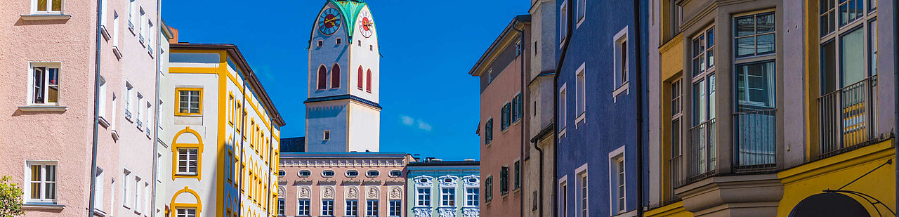 Das Bild zeigt einen Bildausschnitt der Heiliggeiststraße in Rosenheim.